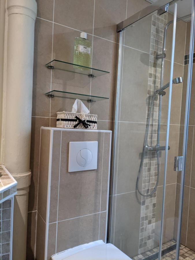 Private Acces To The All Flat. Charming Parisian. Екстер'єр фото